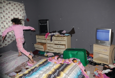 Zoe Strauss, Sage Jumping (2009)