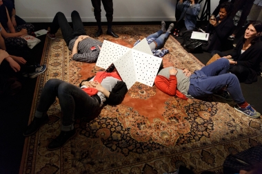 David Bernstein, 'Even if it's not true, it's well found' (2015) Performance (uit gesprekken met Jay Tan), sculptuur (aluminium, mother of pearl auto paint) gepresenteerd in TENT, Rotterdam.